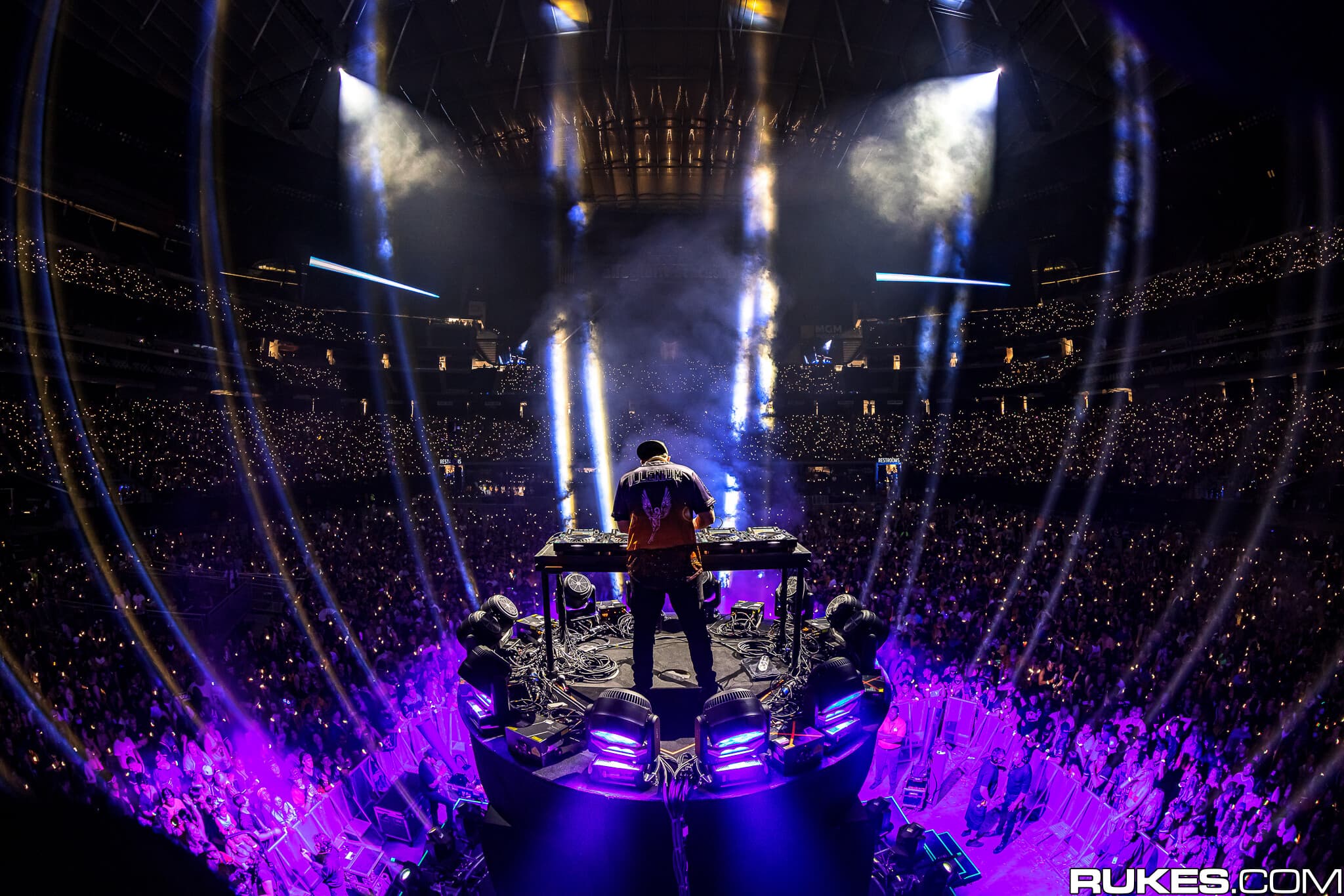 ILLENIUM Stuns Crowd With Incredible Trilogy Performance