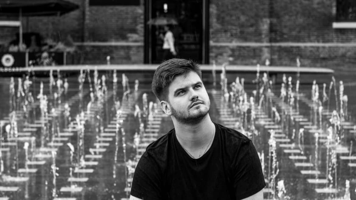 Young Singer-Songwriter Will Kelsey Proves His Skill With ‘Screens’