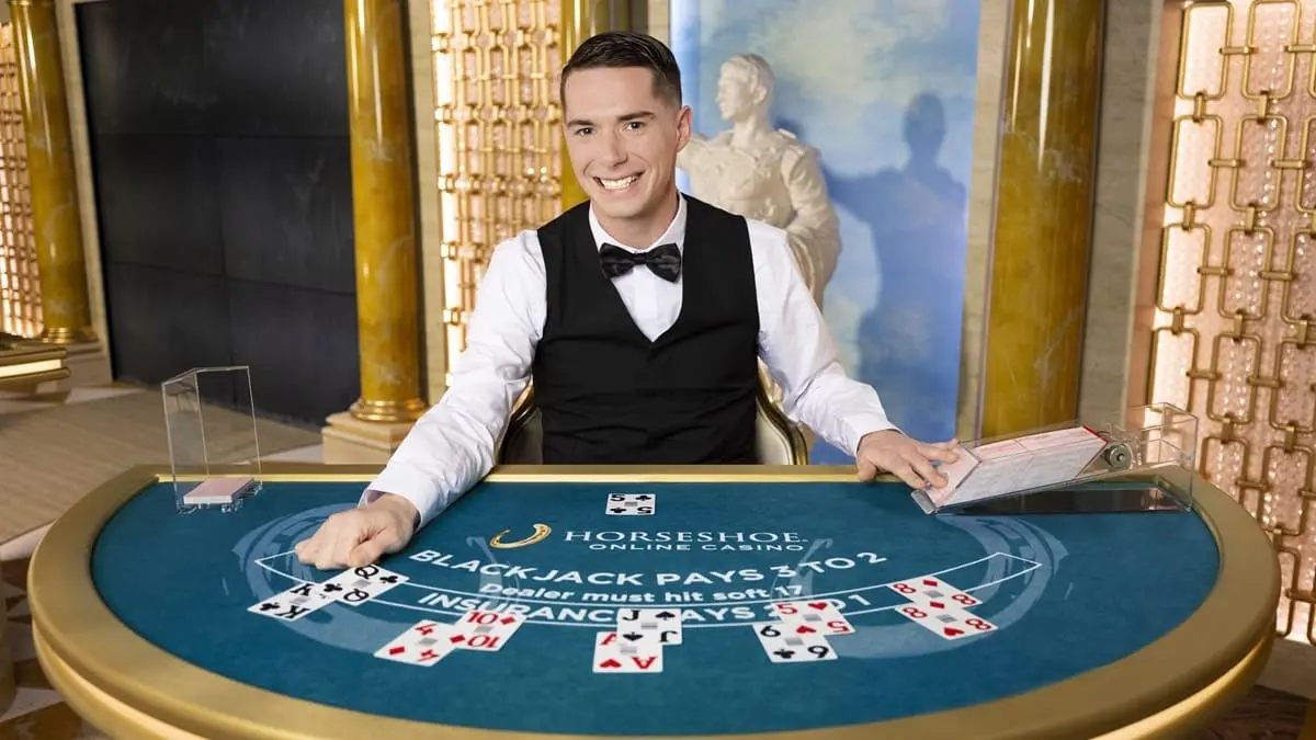 From Festival Stage to Live Stream: How Live Casino Game Shows Borrowed the Entertainment Playbook