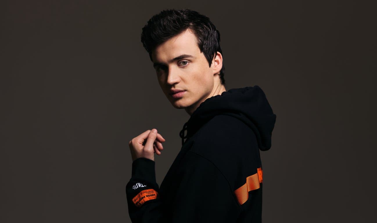Henri PFR Interview: Robin Schulz Collab, His Name, Dream Vocalist + So Much More!
