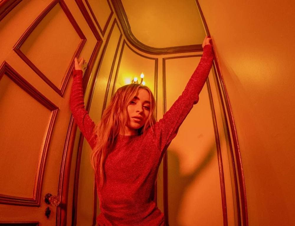 Sabrina Carpenter Drops Tropical Summer Tune “I’m Fakin”