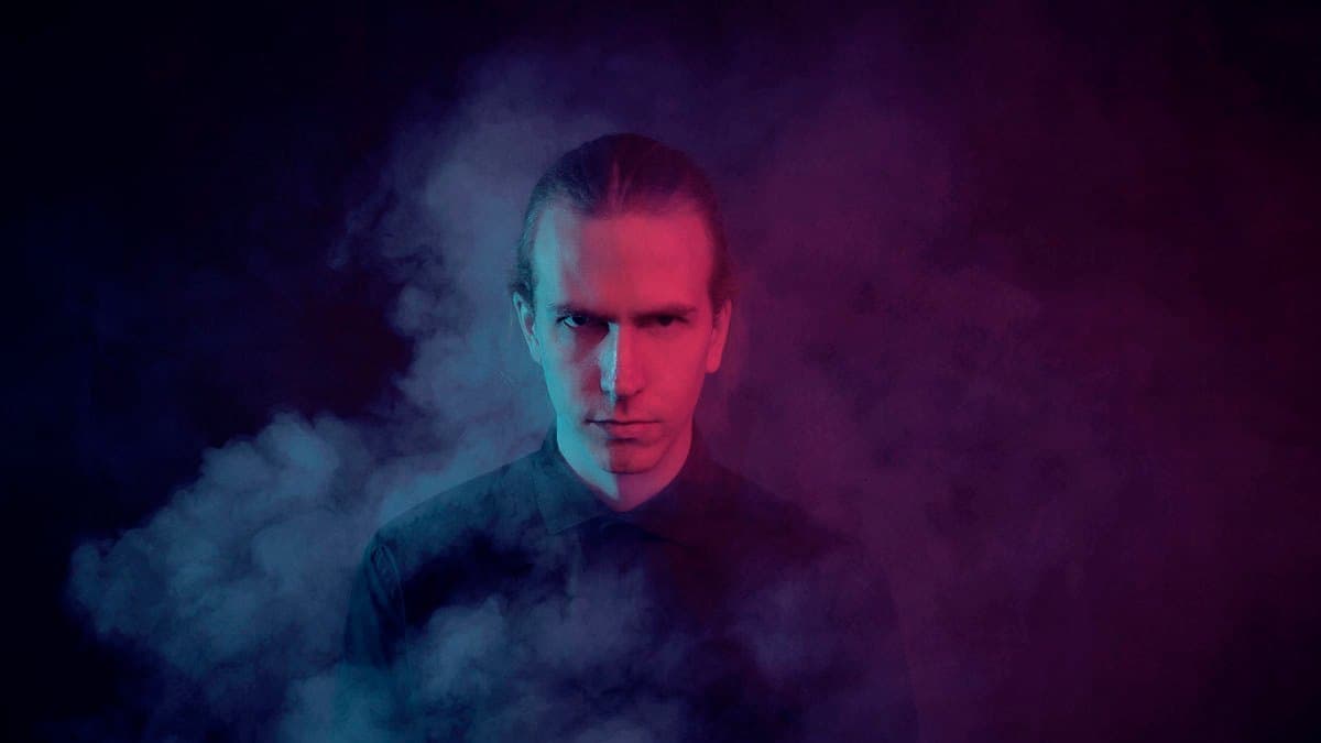 Axel Thesleff Presents Dazzling “Arena Live” Set Shot at Helsinki Ice Hall