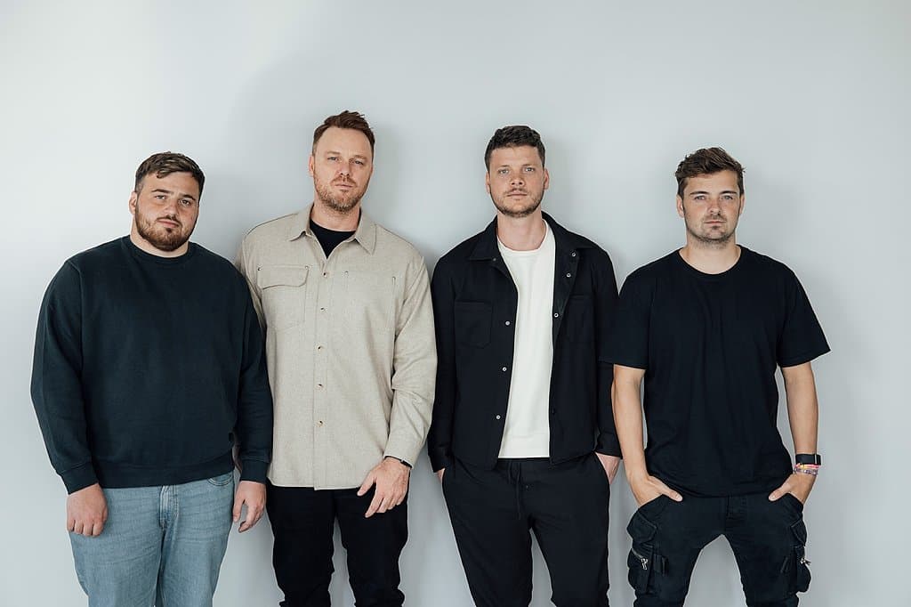 Martin Garrix Teams Up With DubVision & Shaun Farrugia Again With ‘Wherever You Are’