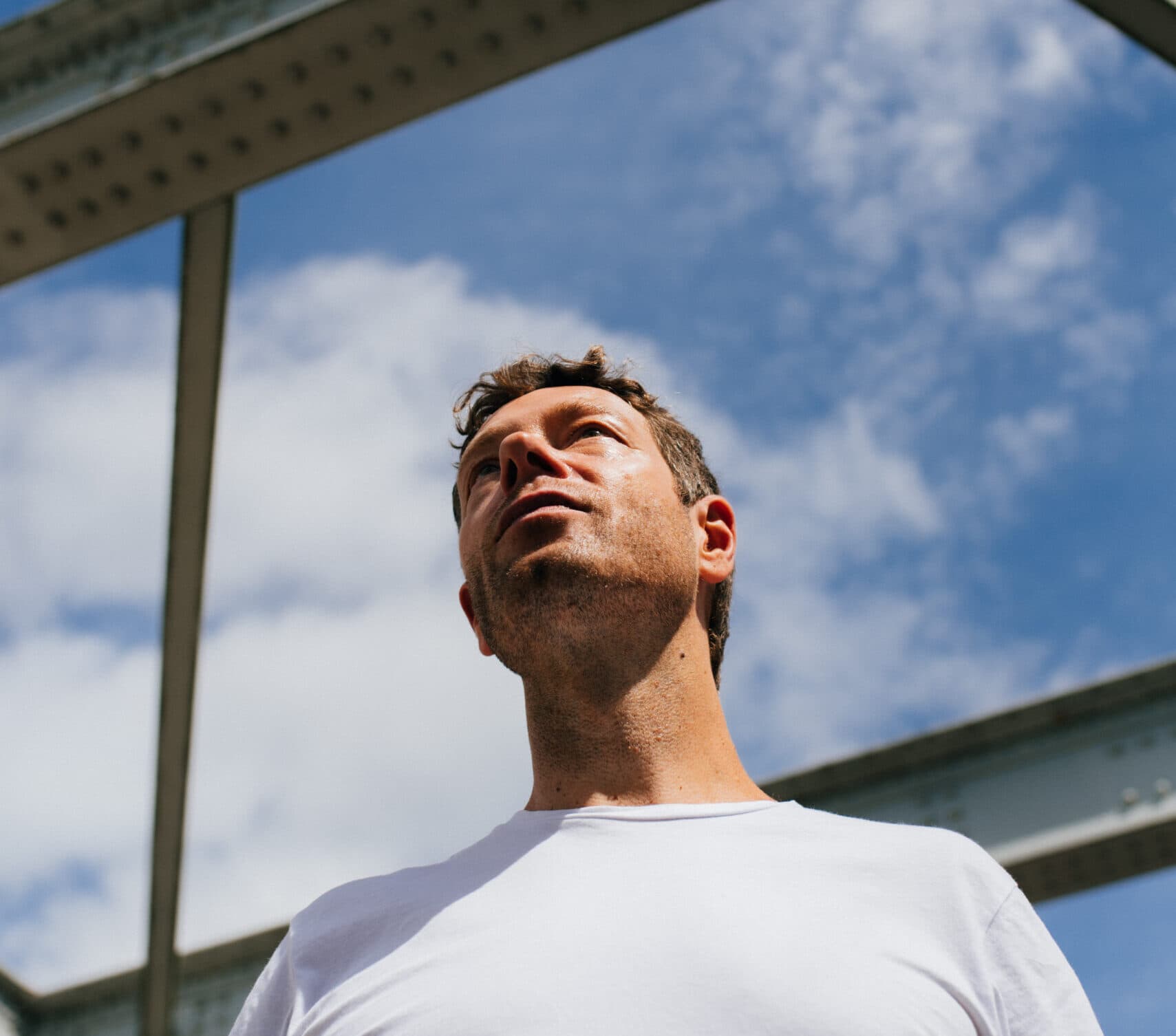 Jody Wisternoff Returns with a Masterful Third Album ‘Welcome To My World’